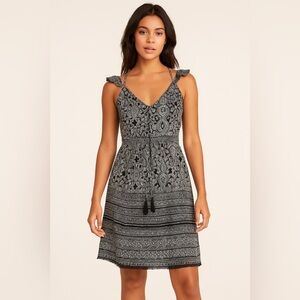 Hollister Paisley Flutter Strap Button Front boho dress Tassels black sz XS